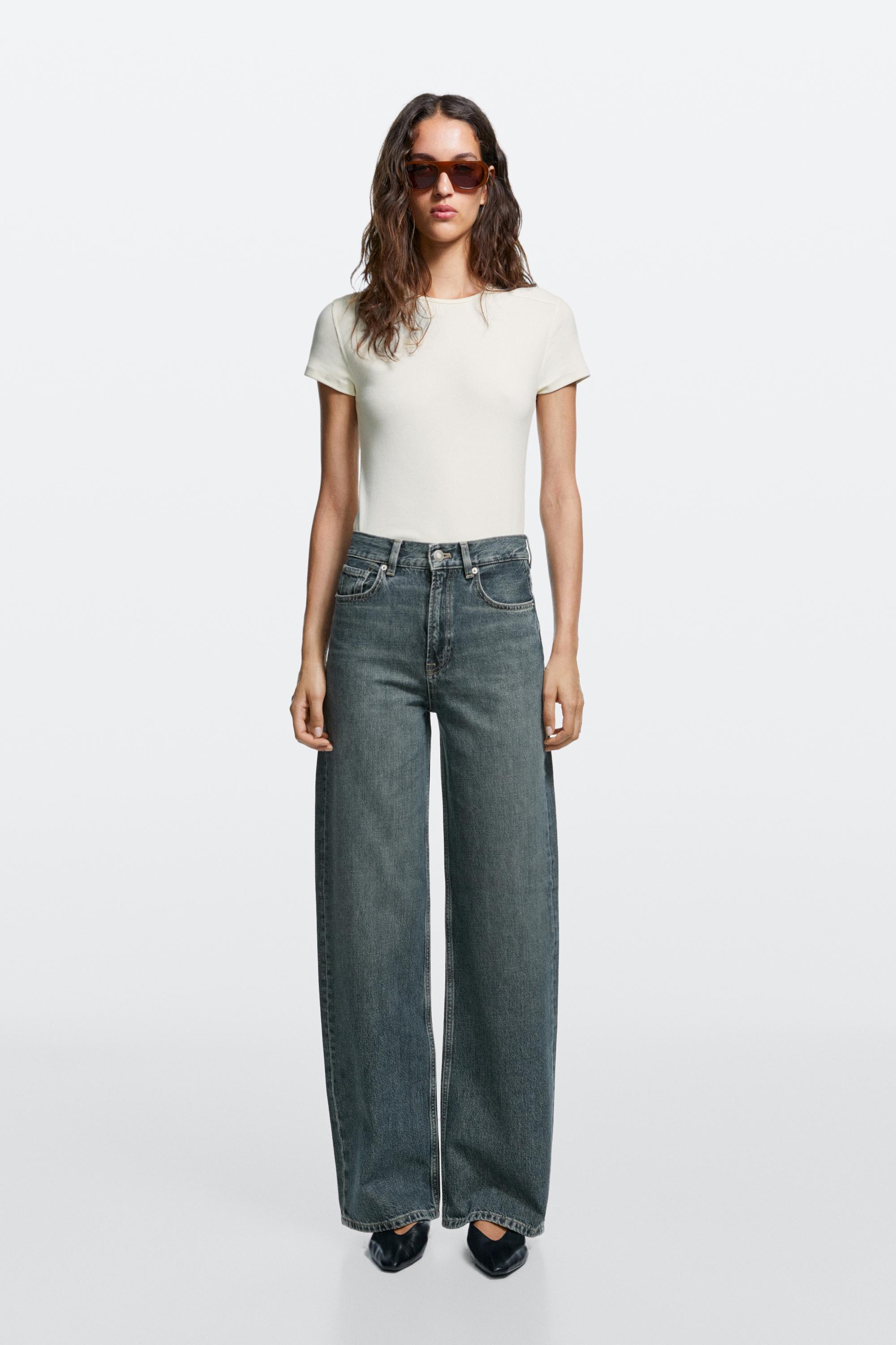 High-waist wide-leg jeans
